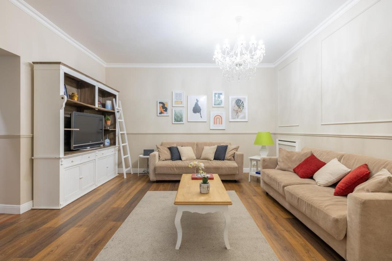 Charming Apartment With Patio A Few Steps From Colosseum Exterior foto