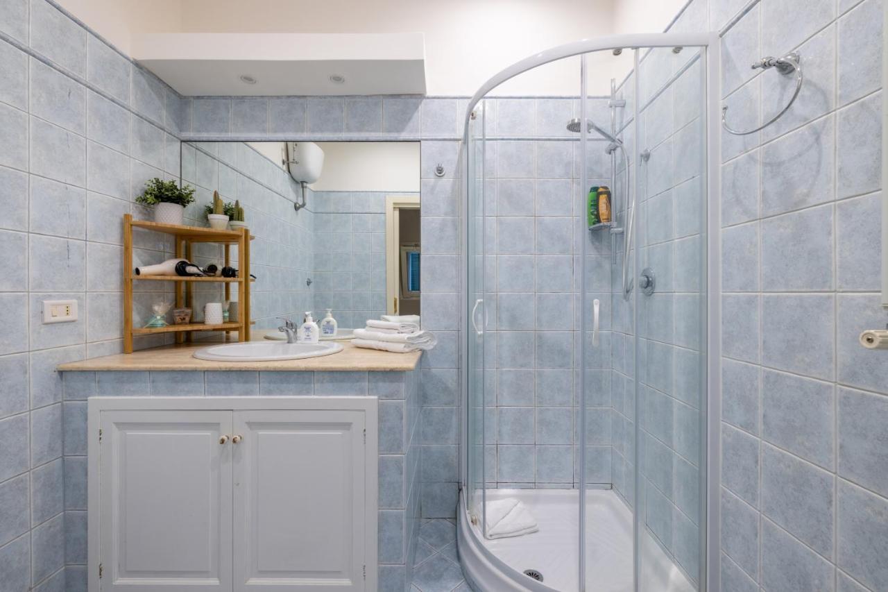 Charming Apartment With Patio A Few Steps From Colosseum Exterior foto